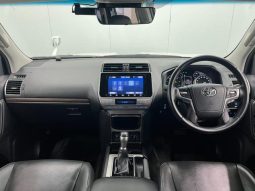 TOYOTA LAND CRUISER PRADO TX L PACKAGE 2019 full