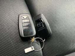 TOYOTA LAND CRUISER PRADO TX L PACKAGE 2019 full