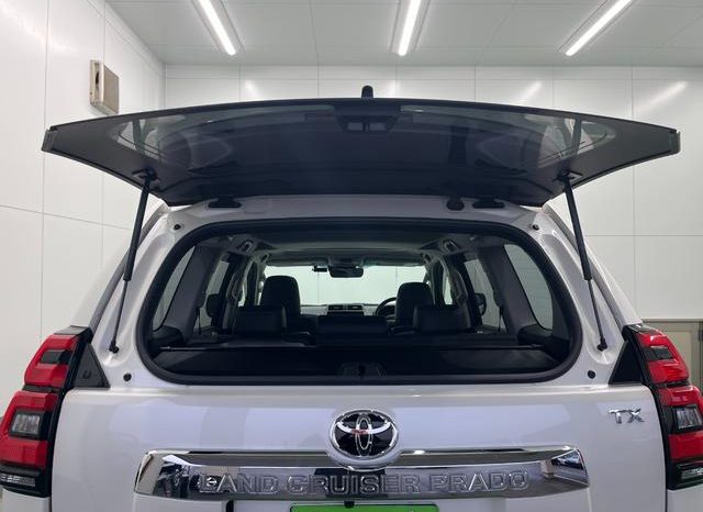 TOYOTA LAND CRUISER PRADO TX L PACKAGE 2019 full