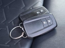 TOYOTA RAV4 ADVENTURE 2019 full