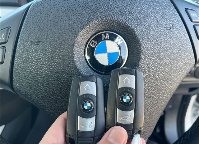 BMW 3 Series 320i 2010 full