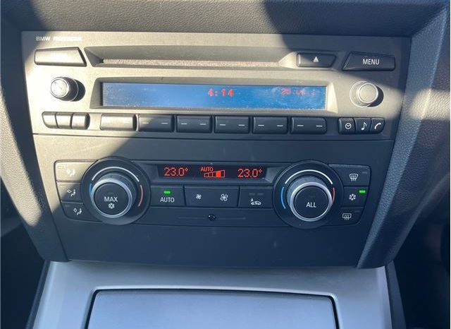 BMW 3 Series 320i 2010 full