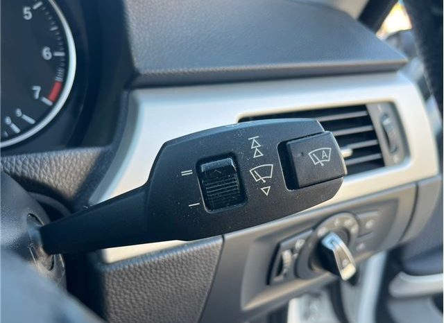 BMW 3 Series 320i 2010 full