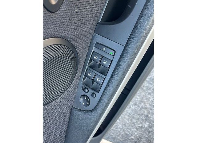 BMW 3 Series 320i 2010 full