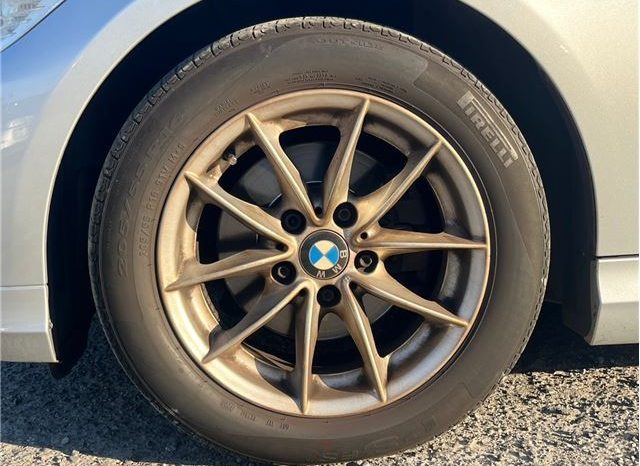 BMW 3 Series 320i 2010 full