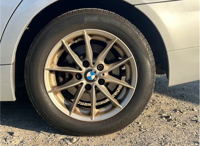 BMW 3 Series 320i 2010 full