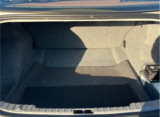 BMW 3 Series 320i 2010 full