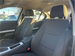 BMW 3 Series 320i 2010 full