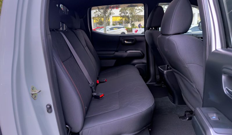 Toyota Tacoma TRD Sport Double Cab 4×4 2017 full