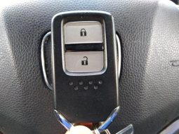 HONDA FIT 13G F PACKAGE 2013 full