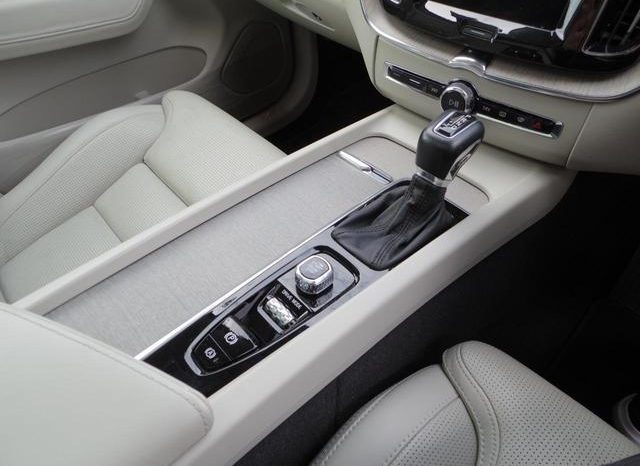 VOLVO XC60 T5 AWD INSCRIPTION 2017 full