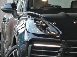PORSCHE CAYENNE BASEGRADE 2019 full
