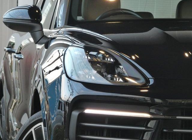 PORSCHE CAYENNE BASEGRADE 2019 full