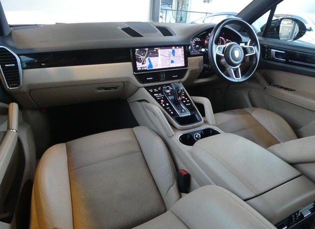 PORSCHE CAYENNE BASEGRADE 2019 full