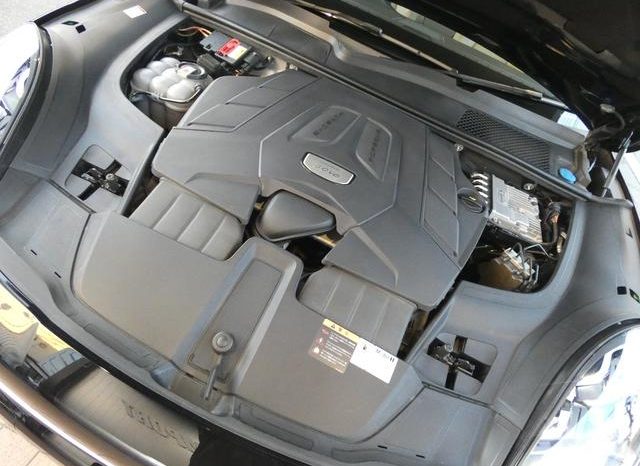 PORSCHE CAYENNE BASEGRADE 2019 full