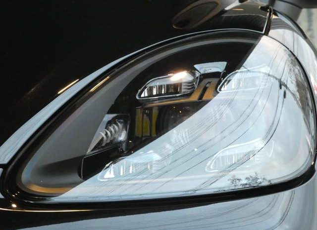 PORSCHE CAYENNE BASEGRADE 2019 full