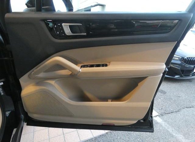 PORSCHE CAYENNE BASEGRADE 2019 full