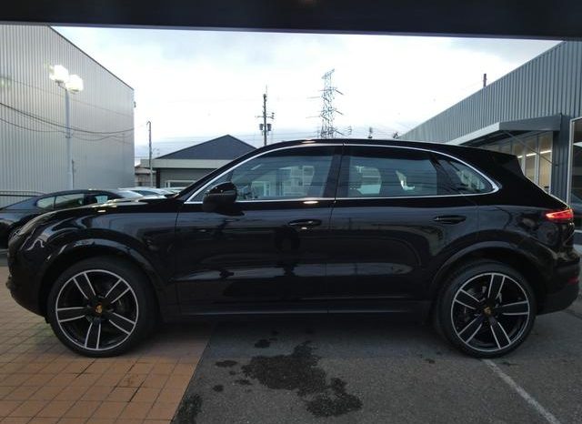 PORSCHE CAYENNE BASEGRADE 2019 full