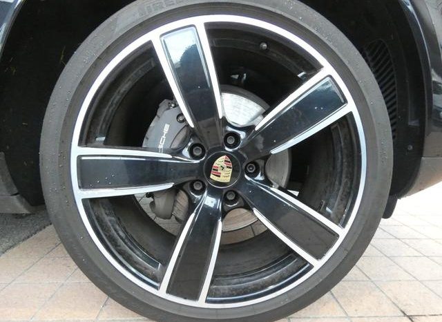 PORSCHE CAYENNE BASEGRADE 2019 full