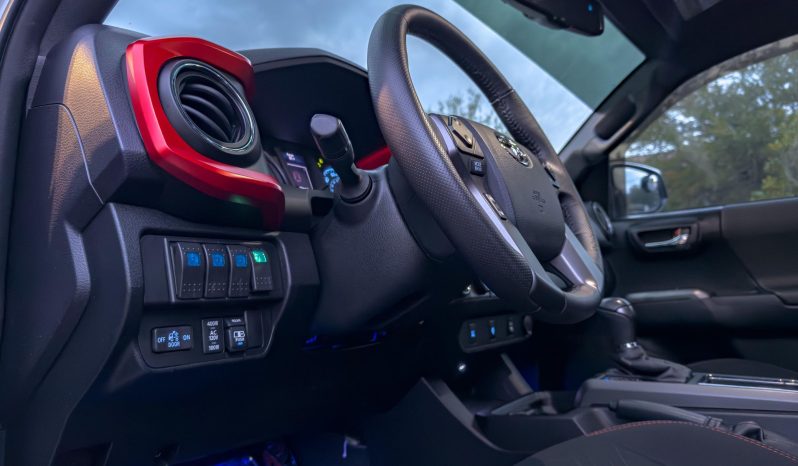 Toyota Tacoma TRD Sport Double Cab 4×4 2017 full