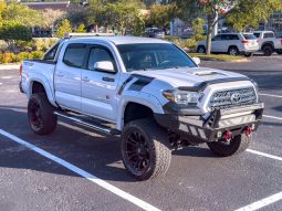 Toyota Tacoma TRD Sport Double Cab 4×4 2017 full
