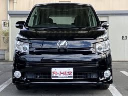 TOYOTA VOXY Z 2009 full