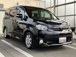 TOYOTA VOXY Z 2009 full