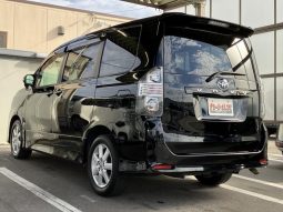 TOYOTA VOXY Z 2009 full
