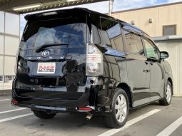 TOYOTA VOXY Z 2009 full
