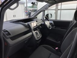 TOYOTA VOXY Z 2009 full