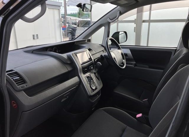 TOYOTA VOXY Z 2009 full