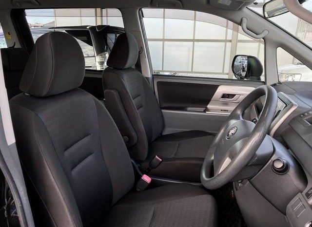 TOYOTA VOXY Z 2009 full