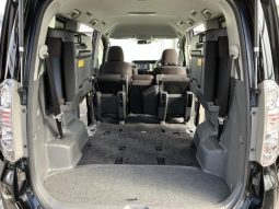 TOYOTA VOXY Z 2009 full