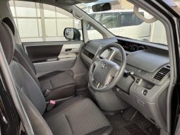 TOYOTA VOXY Z 2009 full