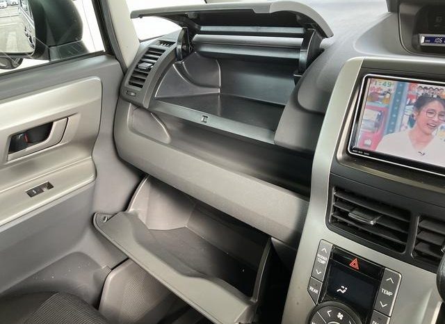 TOYOTA VOXY Z 2009 full