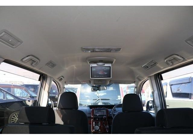 TOYOTA VOXY ( ZS ) 2008 full