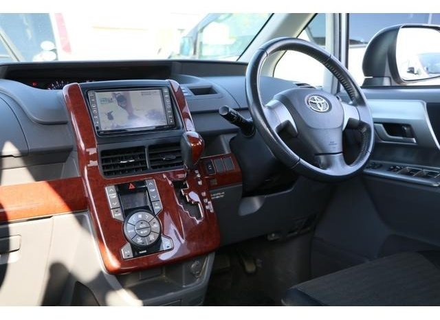 TOYOTA VOXY ( ZS ) 2008 full