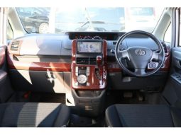 TOYOTA VOXY ( ZS ) 2008 full