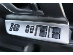 TOYOTA VOXY ( ZS ) 2008 full