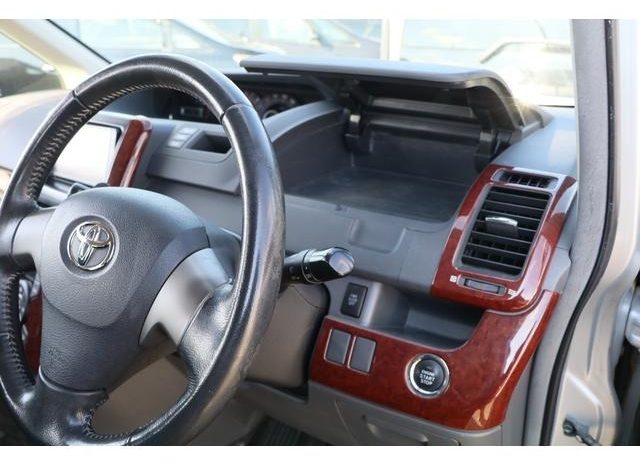 TOYOTA VOXY ( ZS ) 2008 full