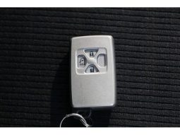 TOYOTA VOXY ( ZS ) 2008 full