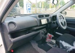 Toyota Probox Van DX Comfort 2017 full