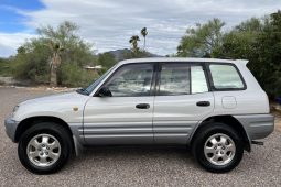 Toyota Rav4 L1996 full