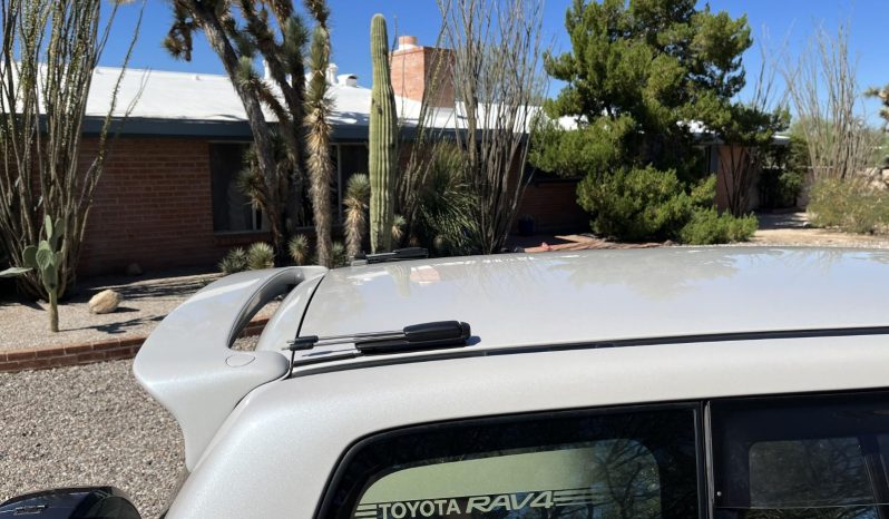 Toyota Rav4 L1996 full