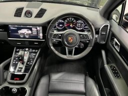 PORSCHE CAYENNE BASEGRADE 2019 full