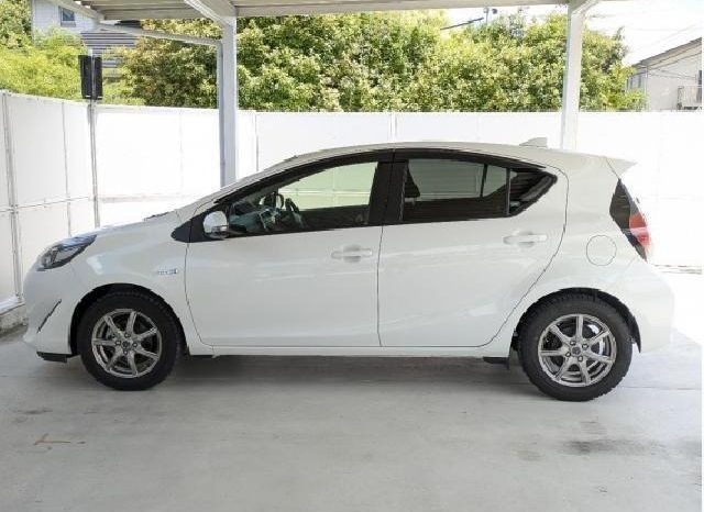 TOYOTA AQUA S 2017 full