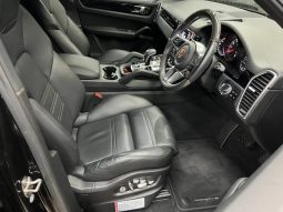 PORSCHE CAYENNE BASEGRADE 2019 full
