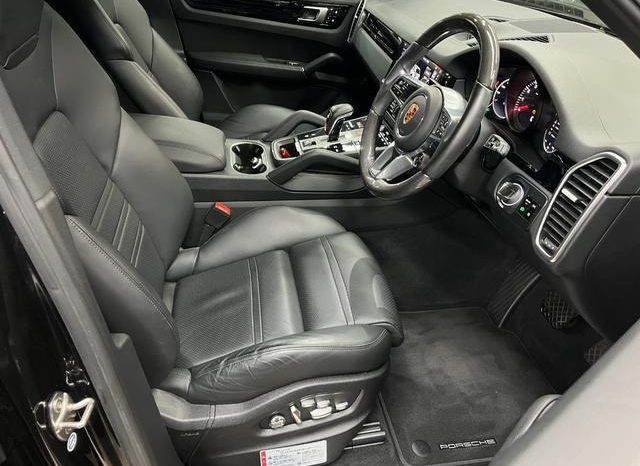 PORSCHE CAYENNE BASEGRADE 2019 full