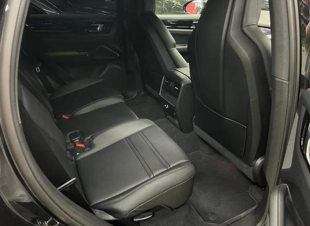 PORSCHE CAYENNE BASEGRADE 2019 full