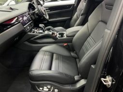 PORSCHE CAYENNE BASEGRADE 2019 full